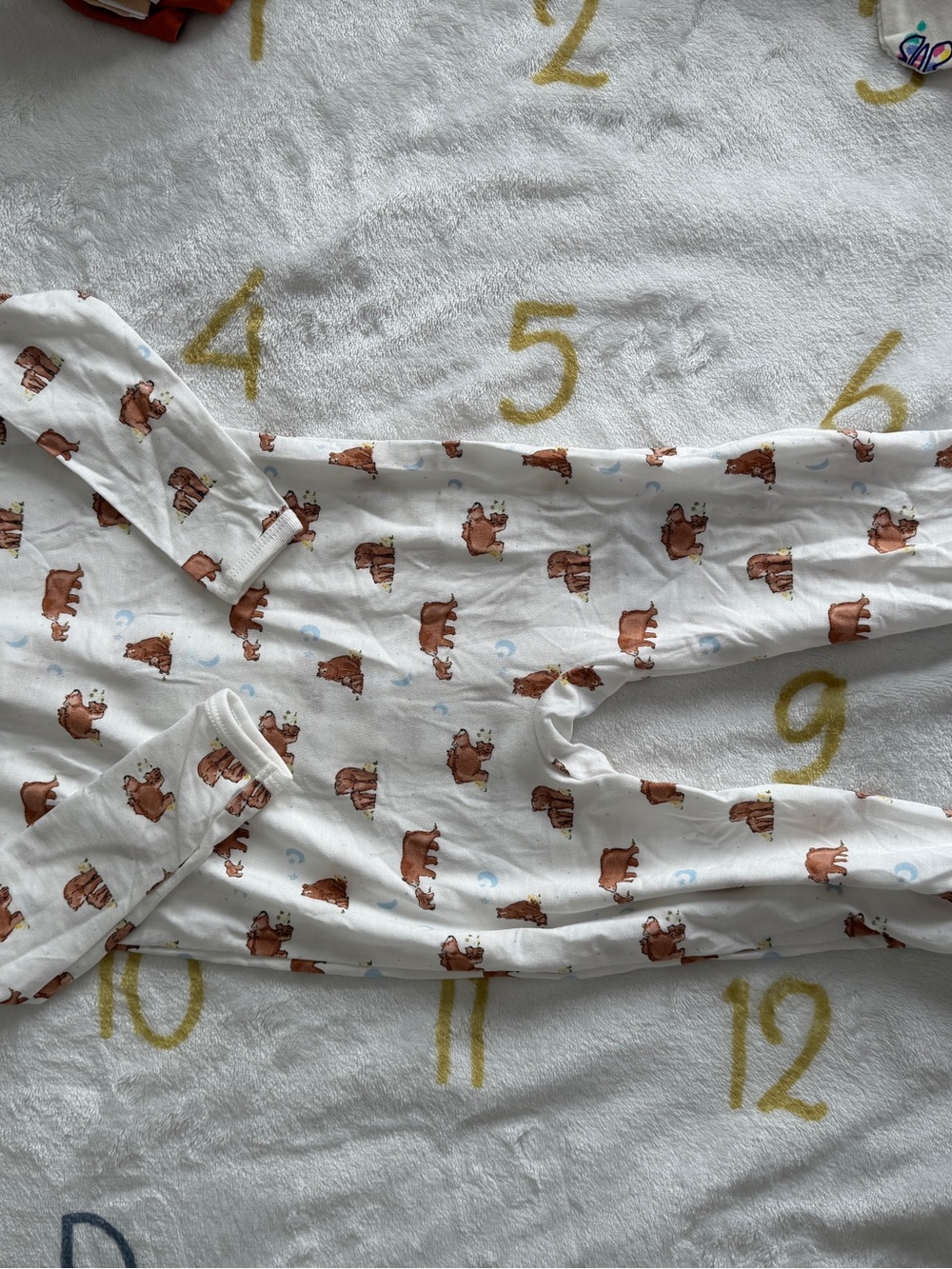 Magnetic Me 9-12M bear Footed footie - Picture 4 of 5